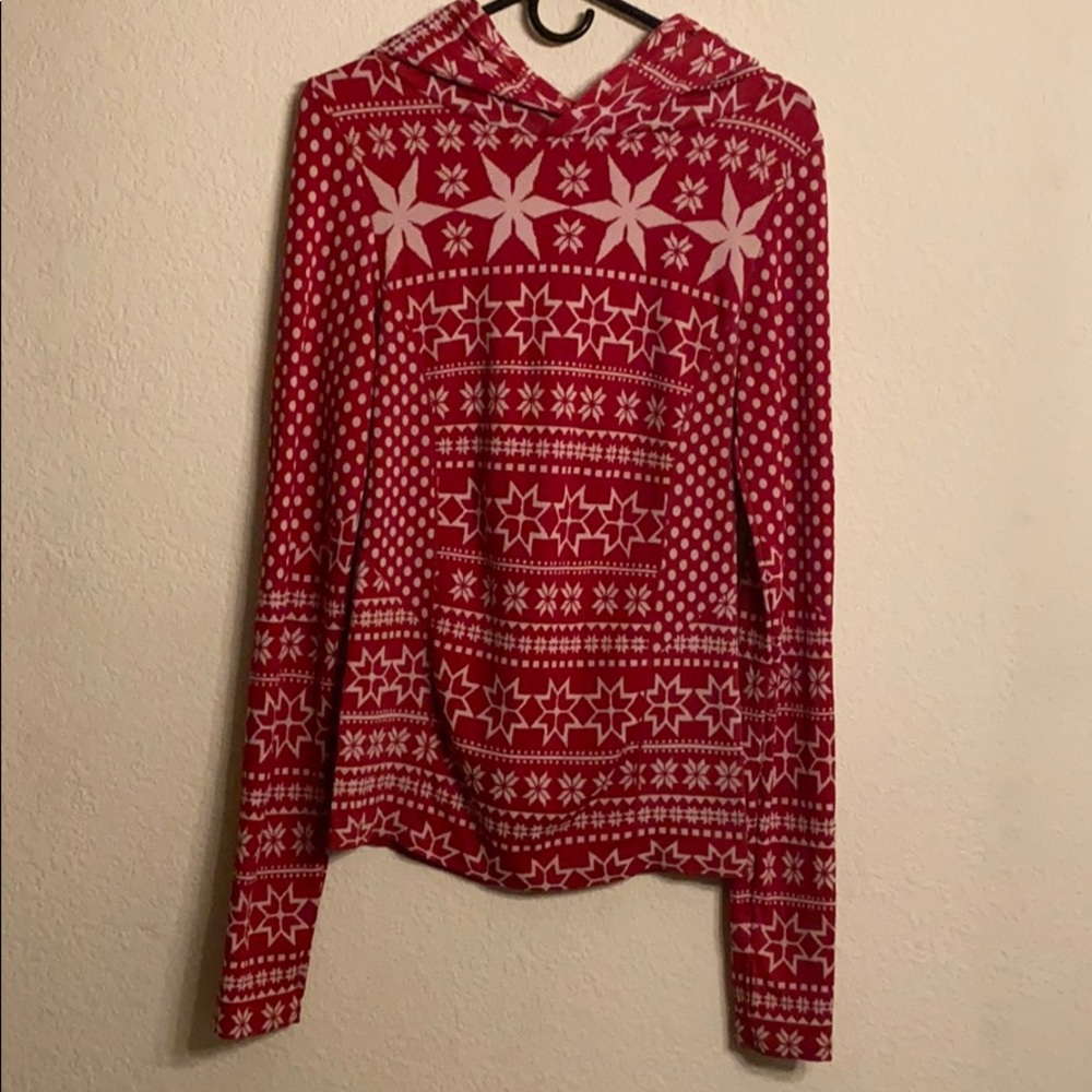 Holiday print top.